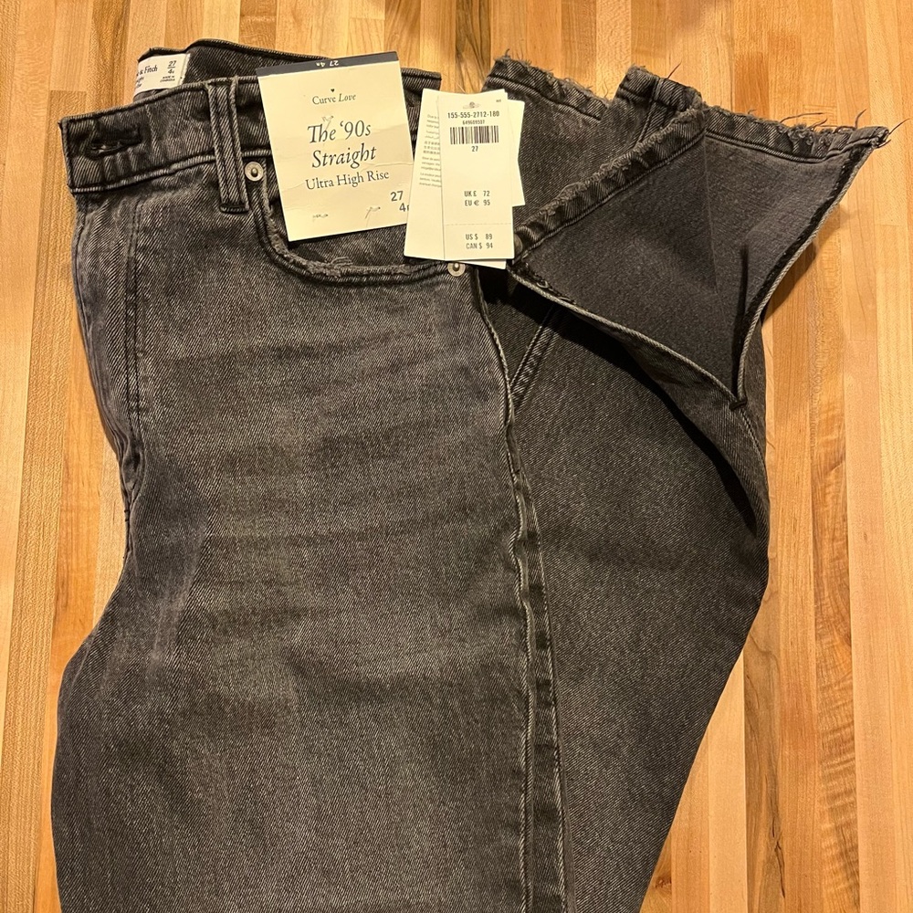 NWT Abercrombie The 90’s Straight